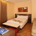 Hotel & Mercede