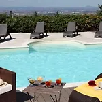 Hotel & Mercede