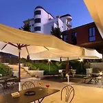 Hotel & Mercede