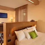 Hotel & Mercede