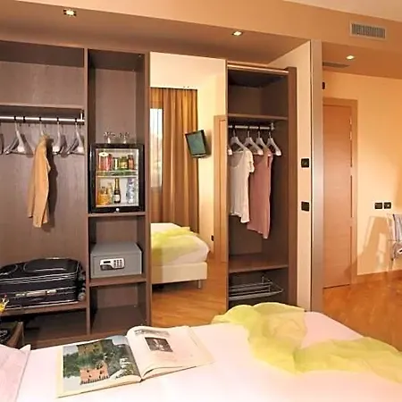 & Mercede 4* Frascati