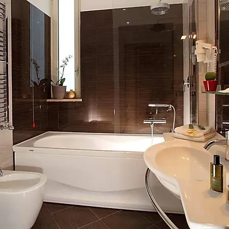Hotel & Mercede Frascati